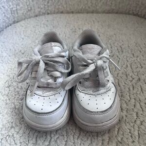 Nike baby shoes sneakers size 5C white